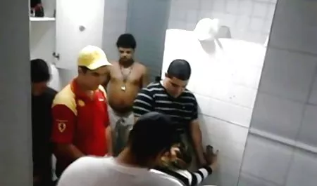 یک زن آسیایی با اسباب بازی های حیوان خانگی و کانال فیلم کوتاه سکس مبتلا به سرطان تشخیص داده شده است