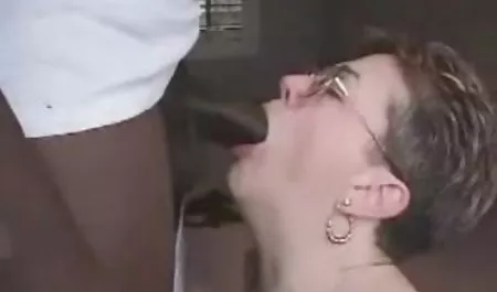 دختر لینک کانال فیلم سکس تلگرام 19 ساله در دو تنه به دام افتاده است
