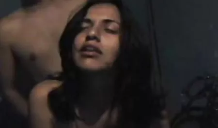 معشوقه دوست داشتنی عکسو گیف سکسی عضو را کاشت